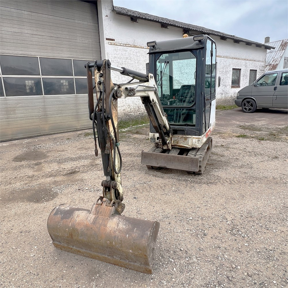 Bobcat 320 - Mini pelle: photos 2 Bobcat 320 - Mini pelle: photos 2