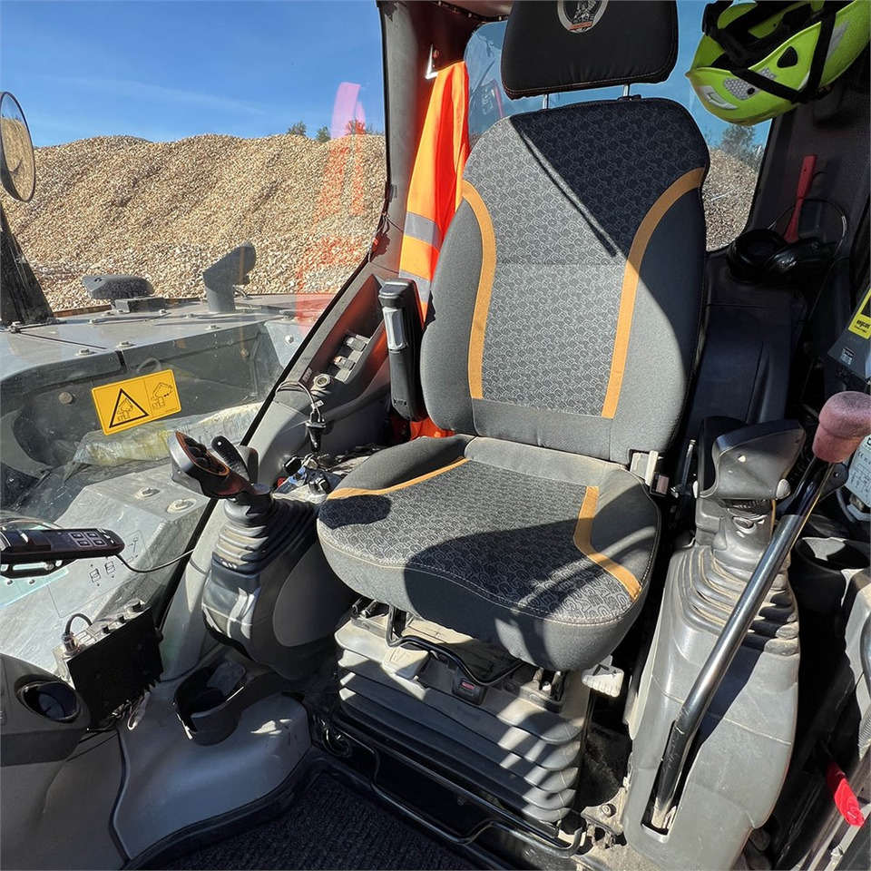 Mini pelle Case CX90D: photos 17
