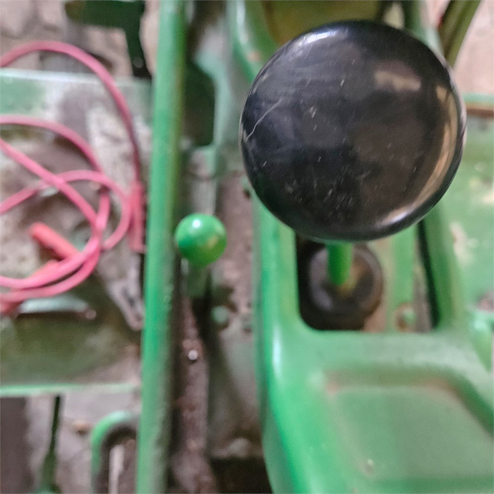 Tracteur agricole Deutz D4005: photos 10