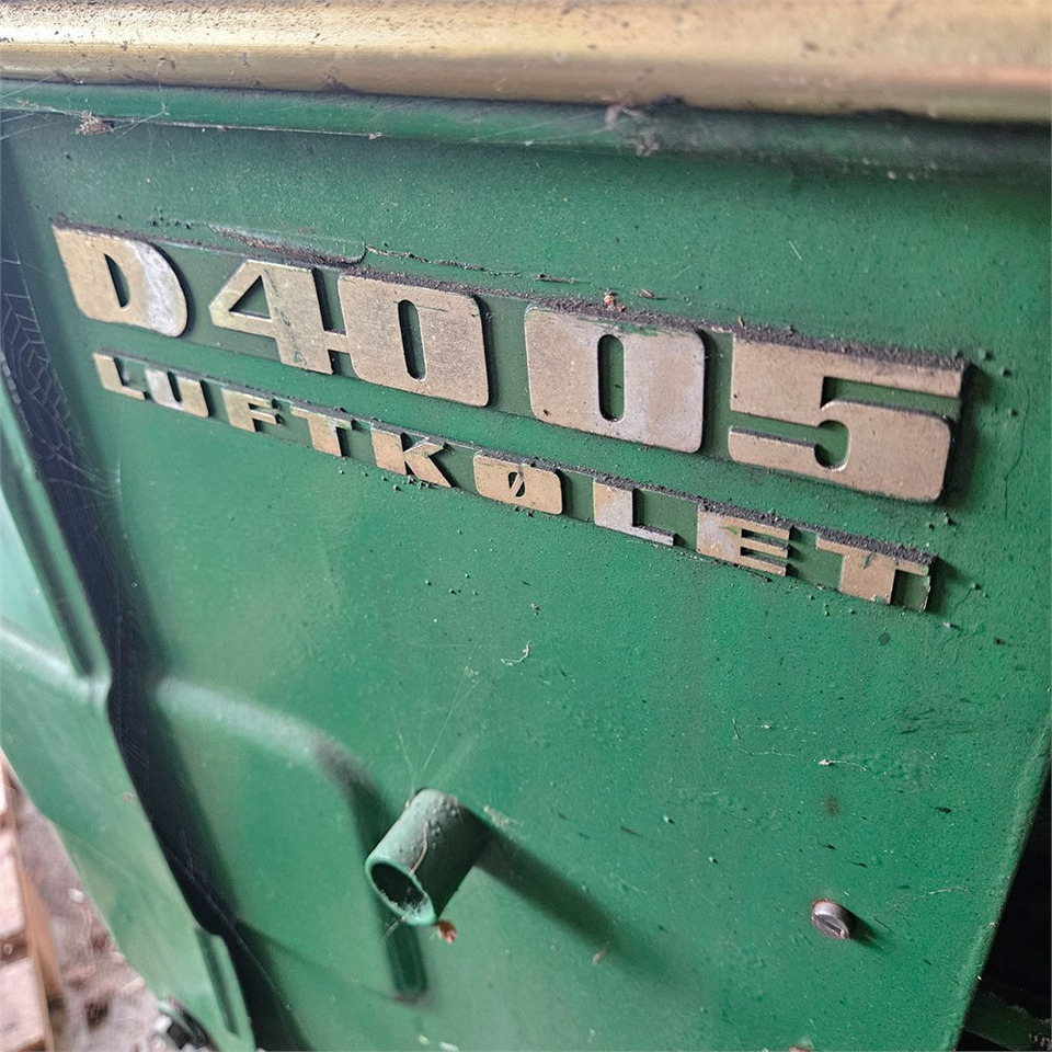 Tracteur agricole Deutz D4005: photos 30