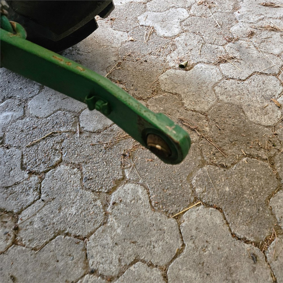 Tracteur agricole Deutz D4005: photos 26