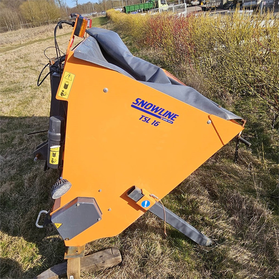 Epoke SNOWLINE TSL 16 - Epandeur de sable: photos 5 Epoke SNOWLINE TSL 16 - Epandeur de sable: photos 5