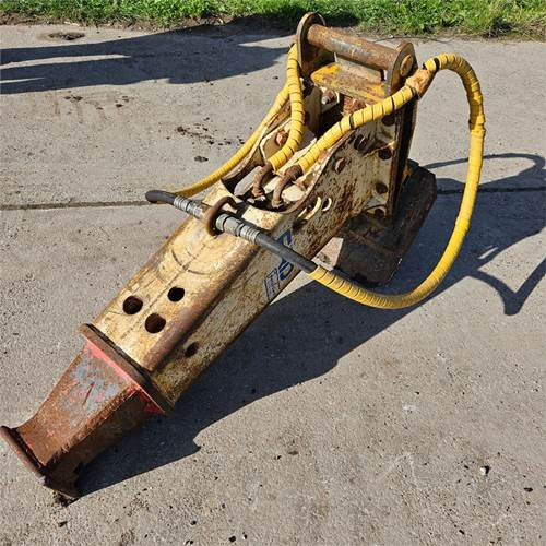 Furukawa F6LN - Marteau hydraulique: photos 1 Furukawa F6LN - Marteau hydraulique: photos 1