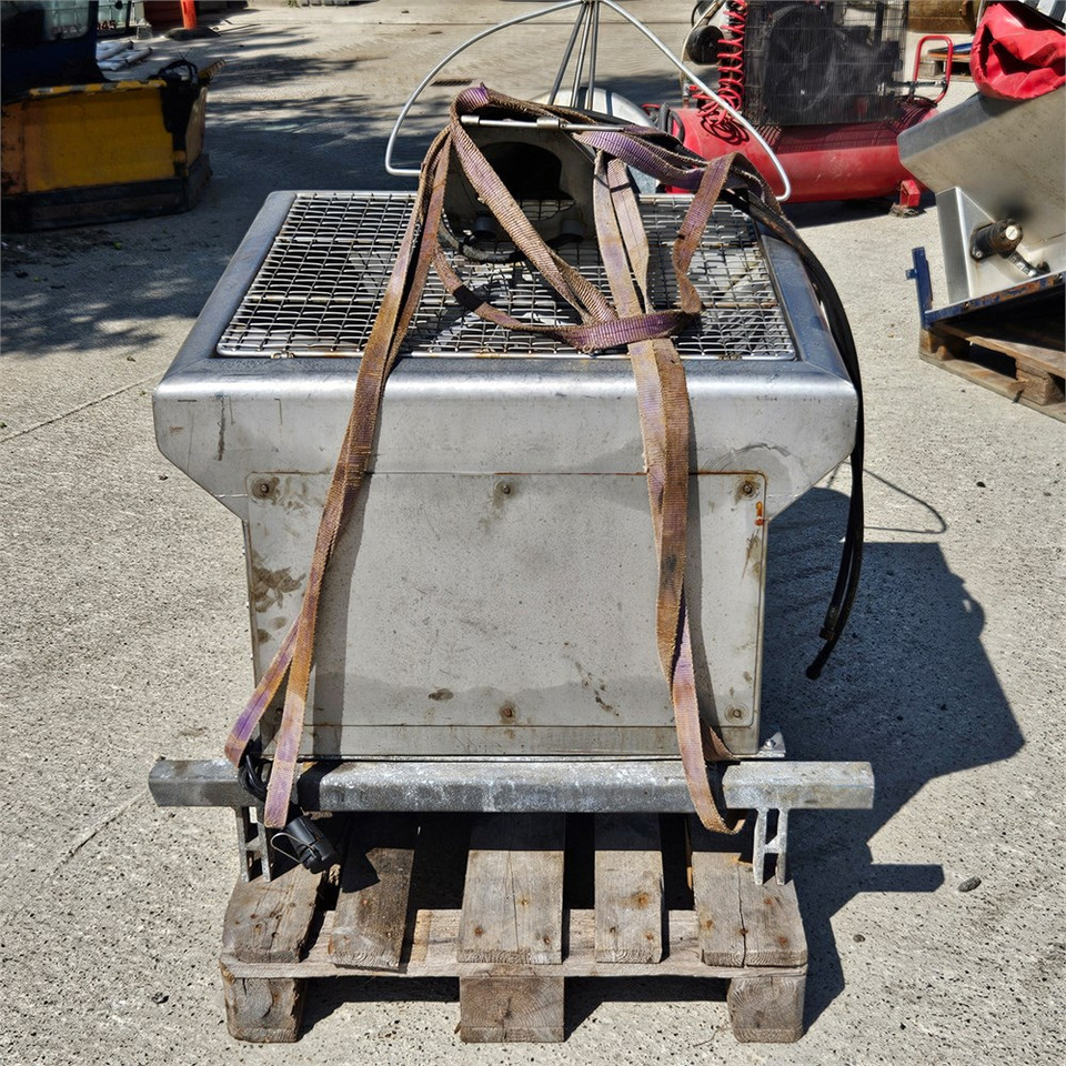 HA Fog GAR JK 170 EL - Epandeur de sable: photos 4 HA Fog GAR JK 170 EL - Epandeur de sable: photos 4