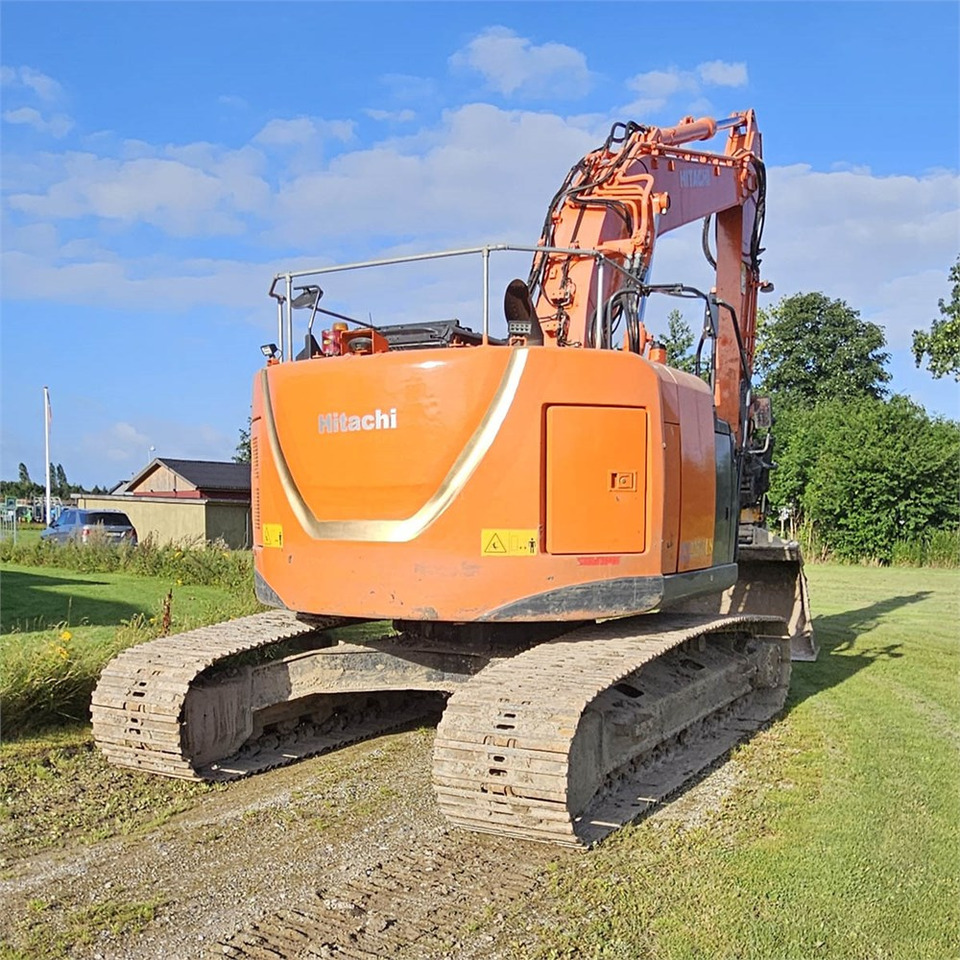 Hitachi ZX 225 - Pelle sur chenille: photos 4 Hitachi ZX 225 - Pelle sur chenille: photos 4