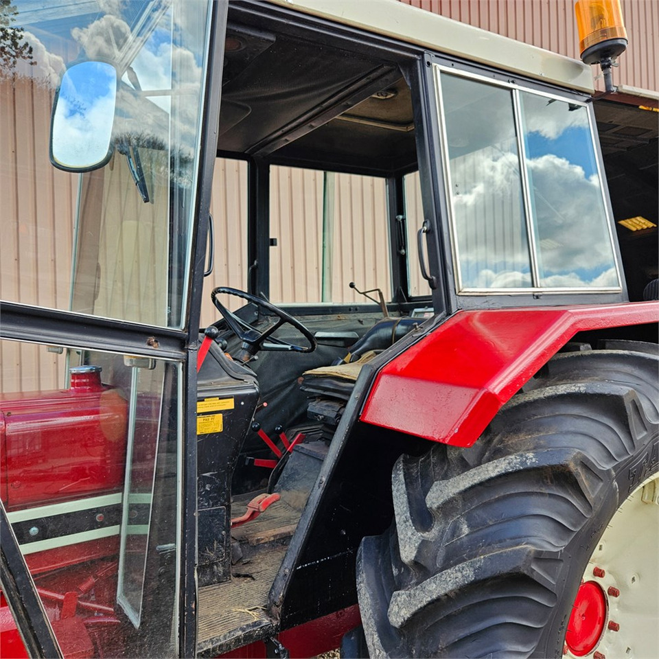 Tracteur agricole IH 844 S: photos 10