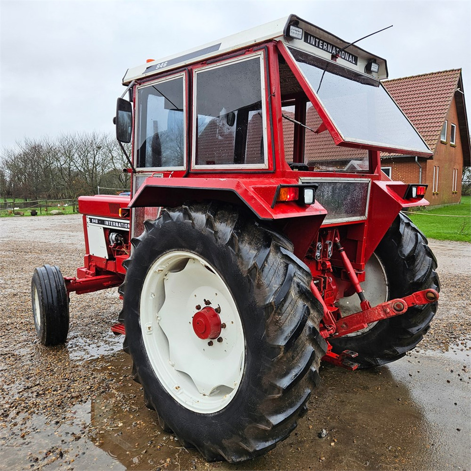 International IH 946 - Tracteur agricole: photos 3 International IH 946 - Tracteur agricole: photos 3