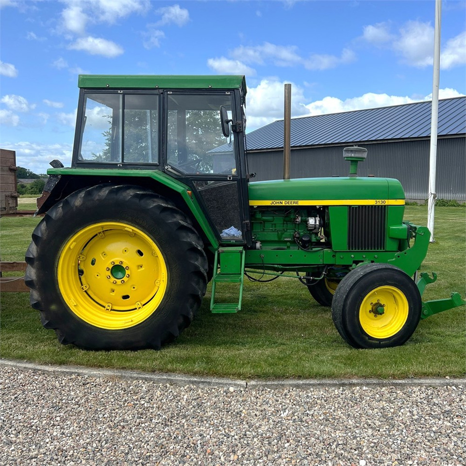 John Deere 3130 - Tracteur agricole: photos 5 John Deere 3130 - Tracteur agricole: photos 5