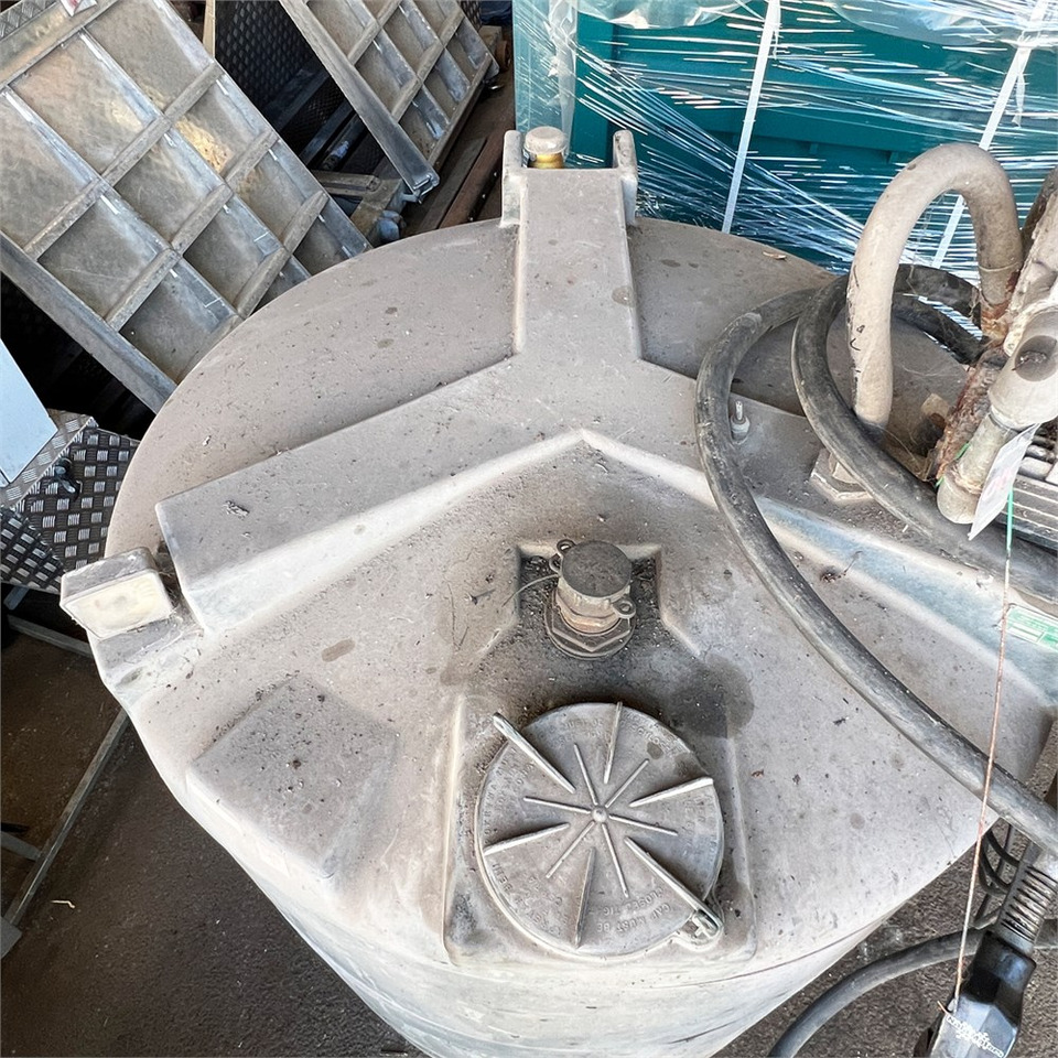 Kingspan DM 1300 - Cuve de stockage: photos 4 Kingspan DM 1300 - Cuve de stockage: photos 4