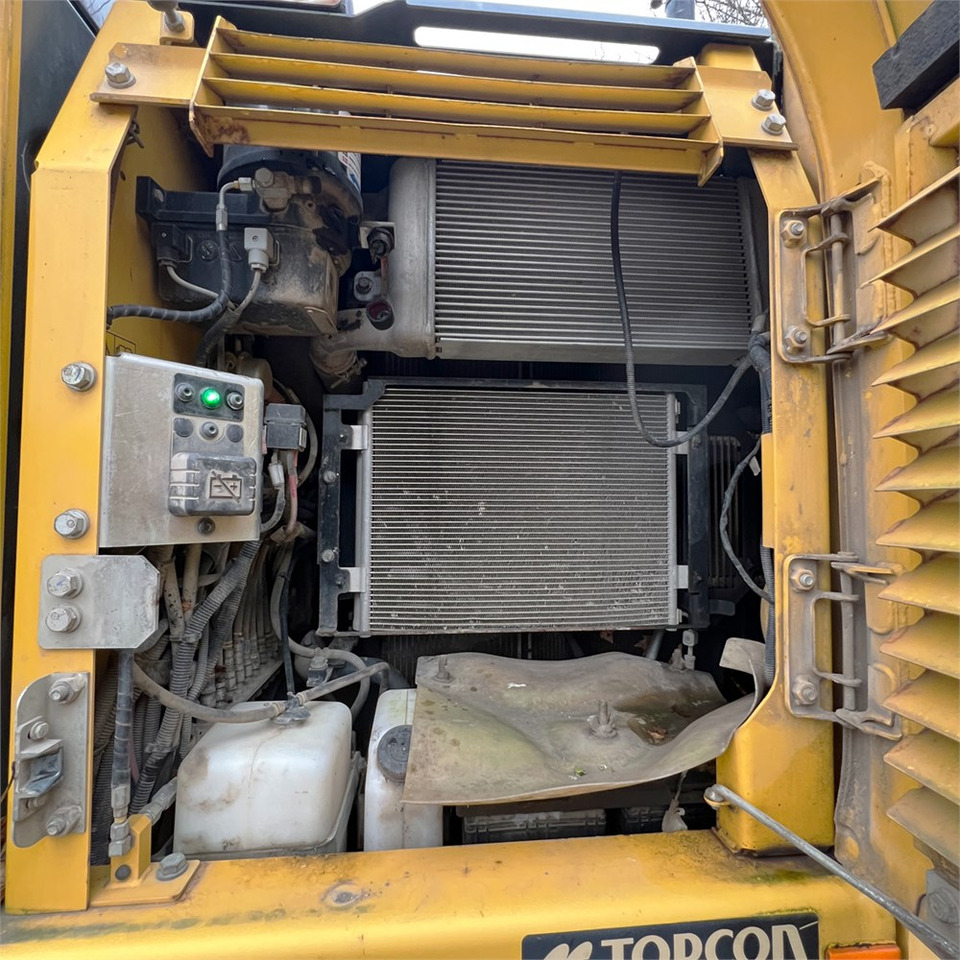 Crédit-bail de Komatsu PW148-10 Komatsu PW148-10: photos 32