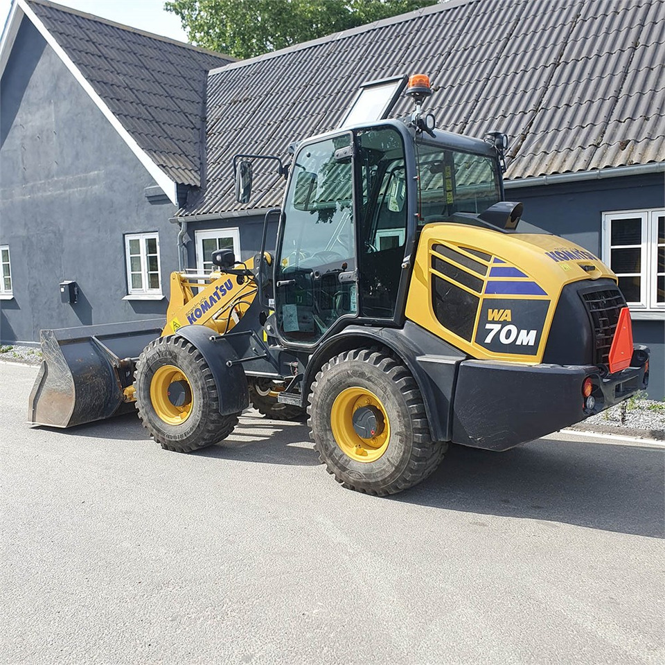 Komatsu WA70 M-8 EO - Chargeuse sur pneus: photos 4 Komatsu WA70 M-8 EO - Chargeuse sur pneus: photos 4