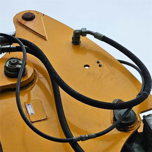 Pelle sur pneus Liebherr A918 Compact: photos 35 Pelle sur pneus Liebherr A918 Compact: photos 35