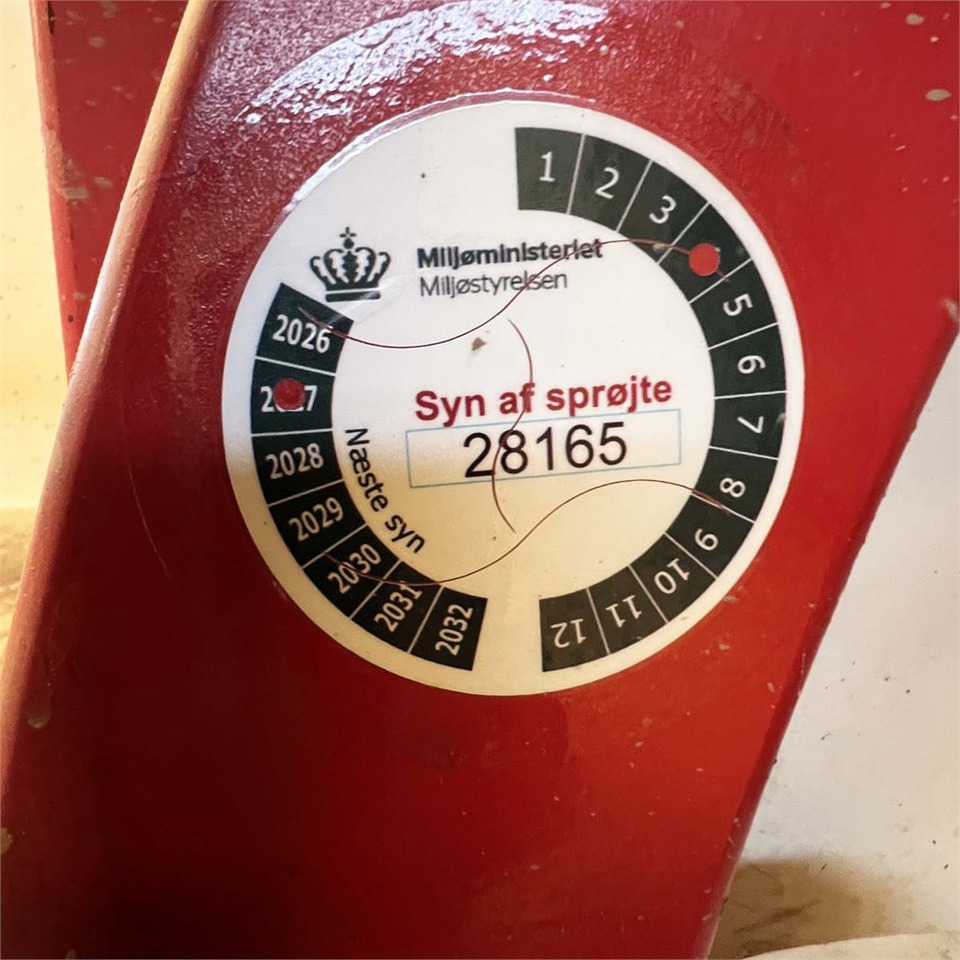 Lindus 4000-20 - Pulvérisateur: photos 3 Lindus 4000-20 - Pulvérisateur: photos 3