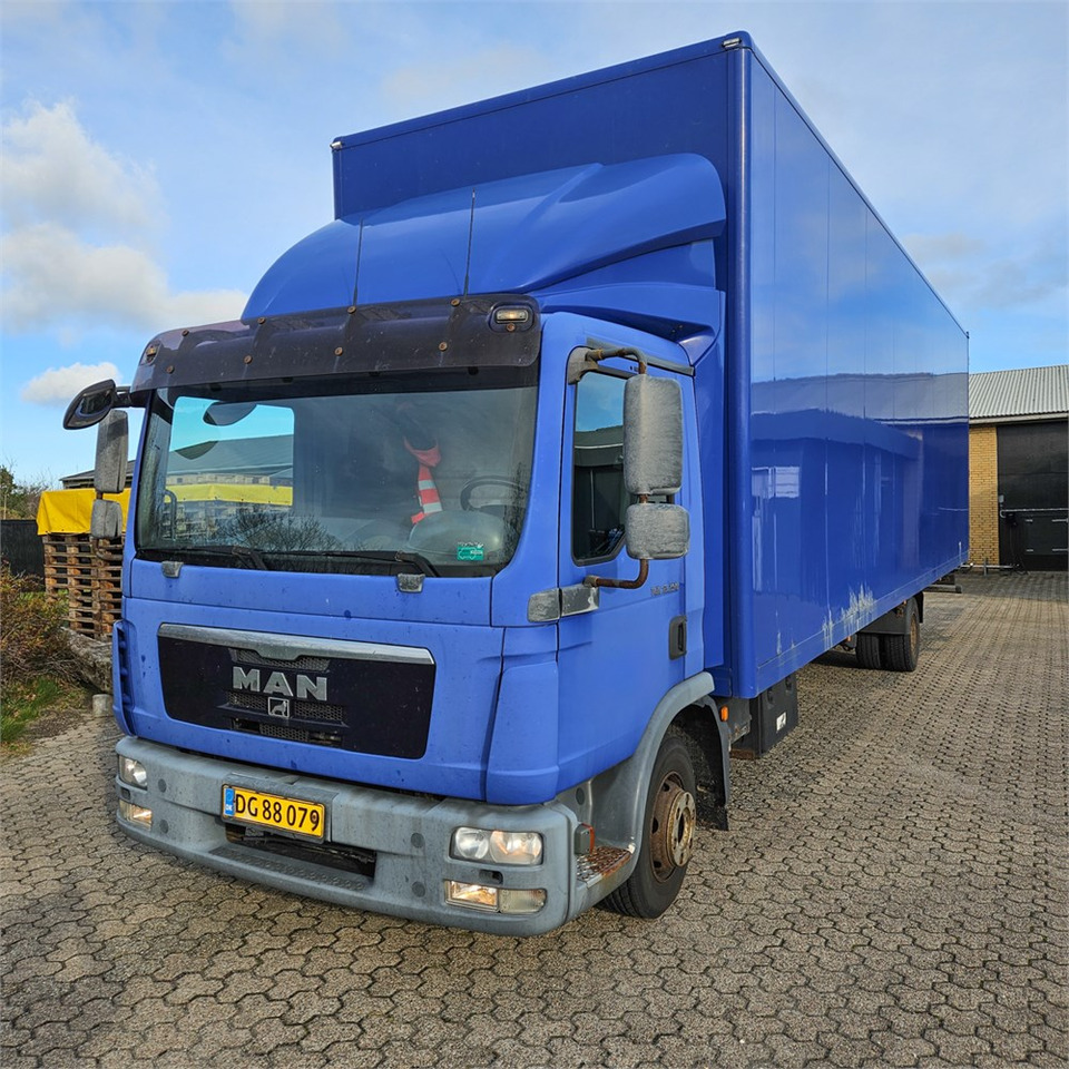 MAN TGL 12.250 - Camion fourgon: photos 4 MAN TGL 12.250 - Camion fourgon: photos 4