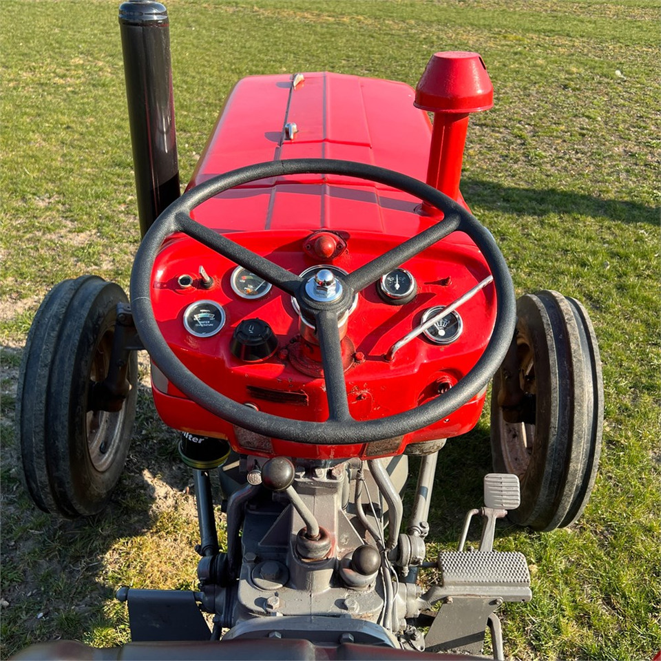 Tracteur agricole Massey Ferguson 135 Diesel: photos 18