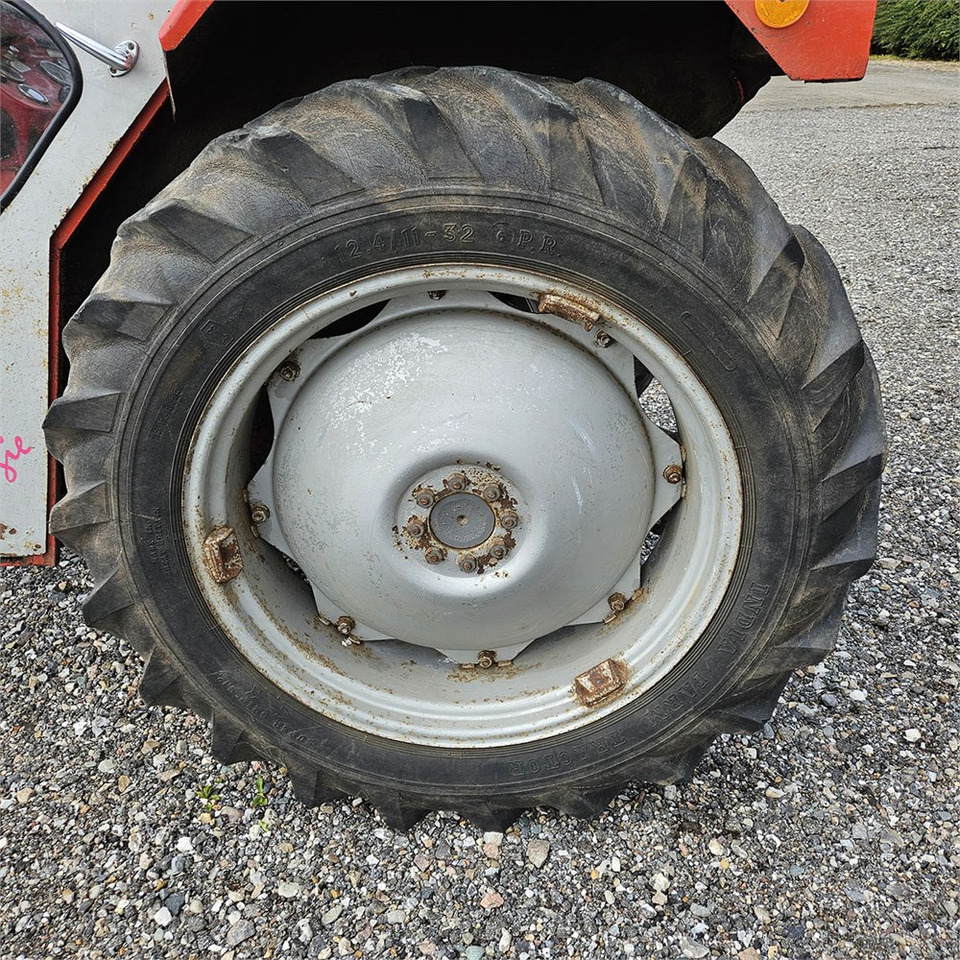 Tracteur agricole Massey Ferguson MF135: photos 42