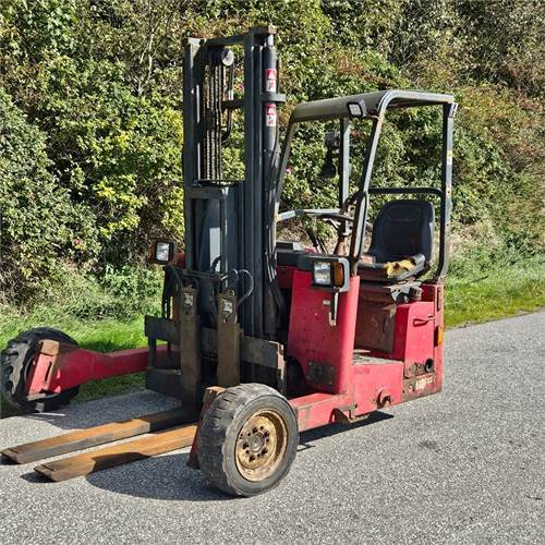 Moffett M4 25.3 - Chariot embarqué: photos 4 Moffett M4 25.3 - Chariot embarqué: photos 4