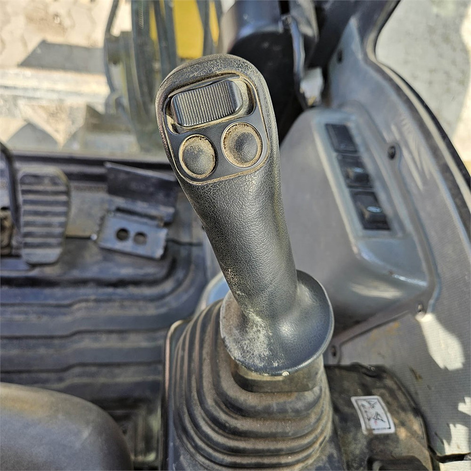 Mini pelle New Holland E26C: photos 11 Mini pelle New Holland E26C: photos 11