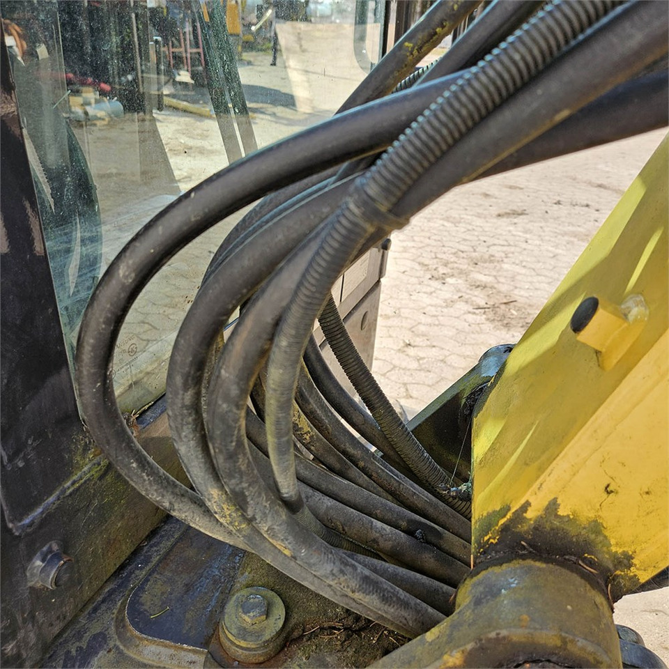 Mini pelle New Holland E26C: photos 21 Mini pelle New Holland E26C: photos 21