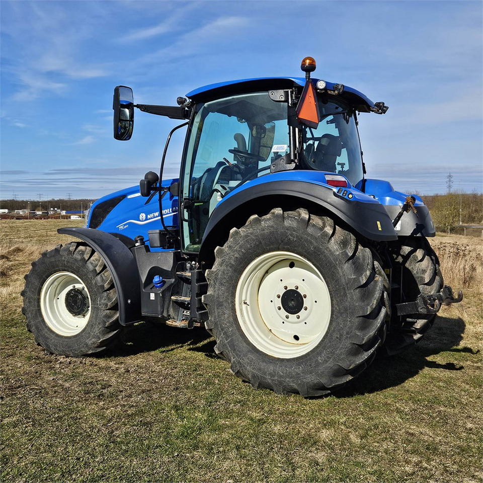 New Holland T5.120 DC - Tracteur agricole: photos 5 New Holland T5.120 DC - Tracteur agricole: photos 5