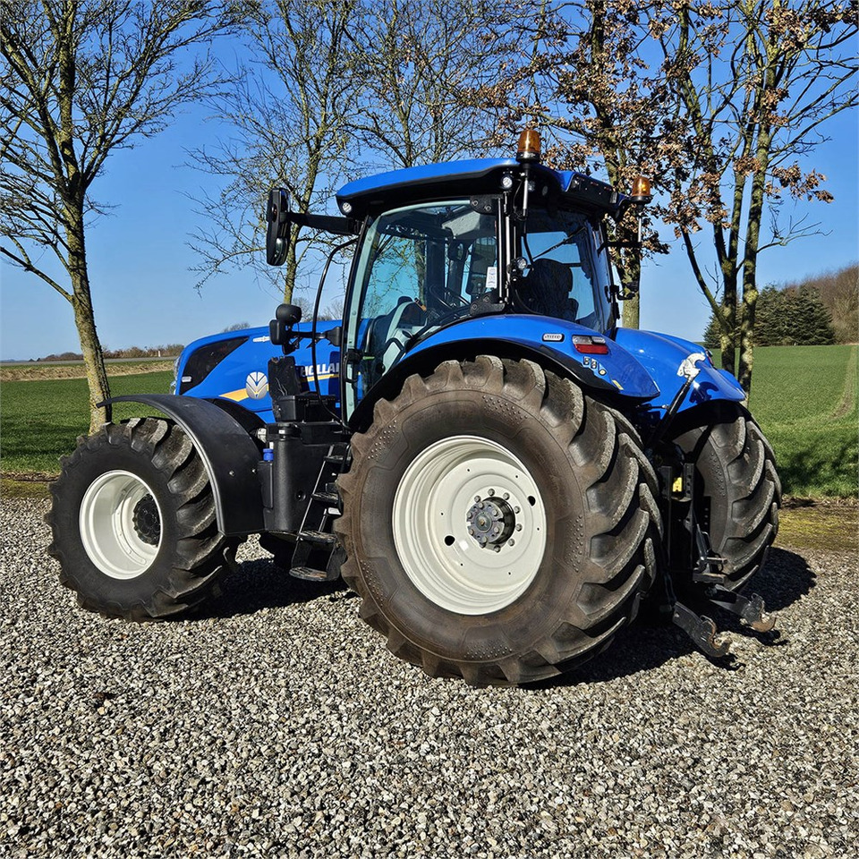 New Holland T7.270 - Tracteur agricole: photos 3 New Holland T7.270 - Tracteur agricole: photos 3