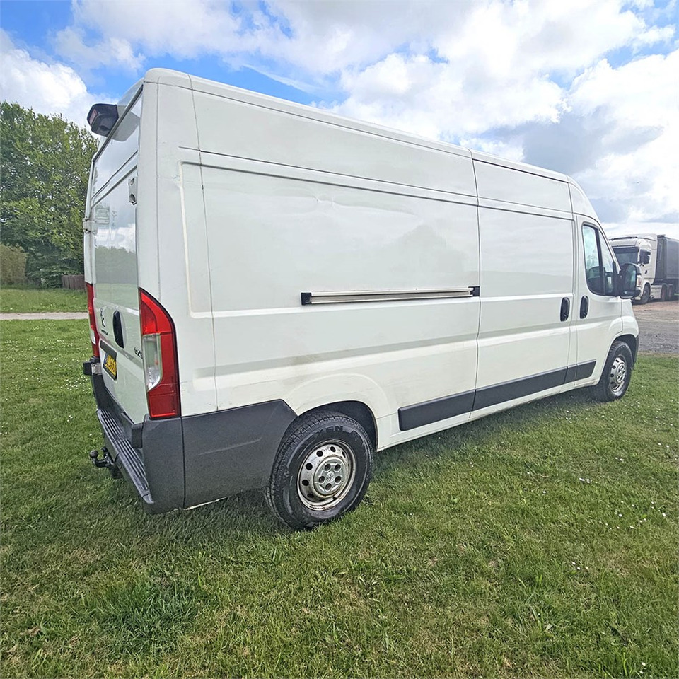 Peugeot Boxer - Fourgon utilitaire: photos 3 Peugeot Boxer - Fourgon utilitaire: photos 3