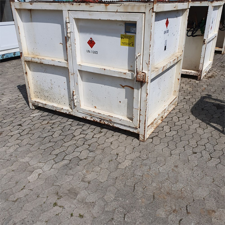 Roug A/S 2000 liter - Cuve de stockage: photos 1 Roug A/S 2000 liter - Cuve de stockage: photos 1