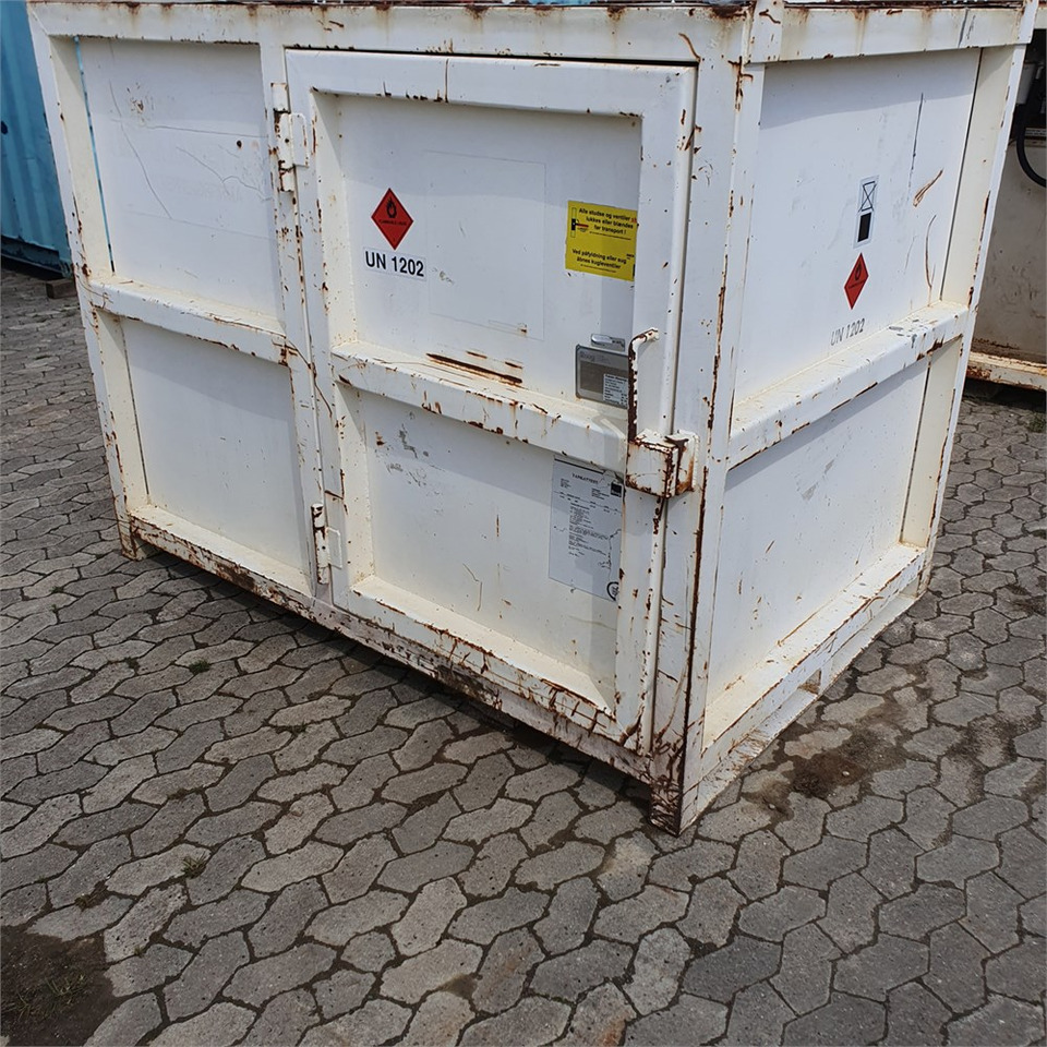 Roug A/S 2000 liter - Cuve de stockage: photos 1 Roug A/S 2000 liter - Cuve de stockage: photos 1