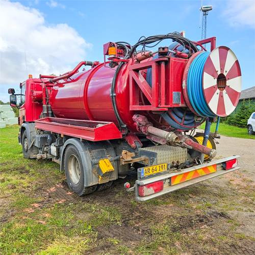 Scania P250 - Camion hydrocureur: photos 1 Scania P250 - Camion hydrocureur: photos 1