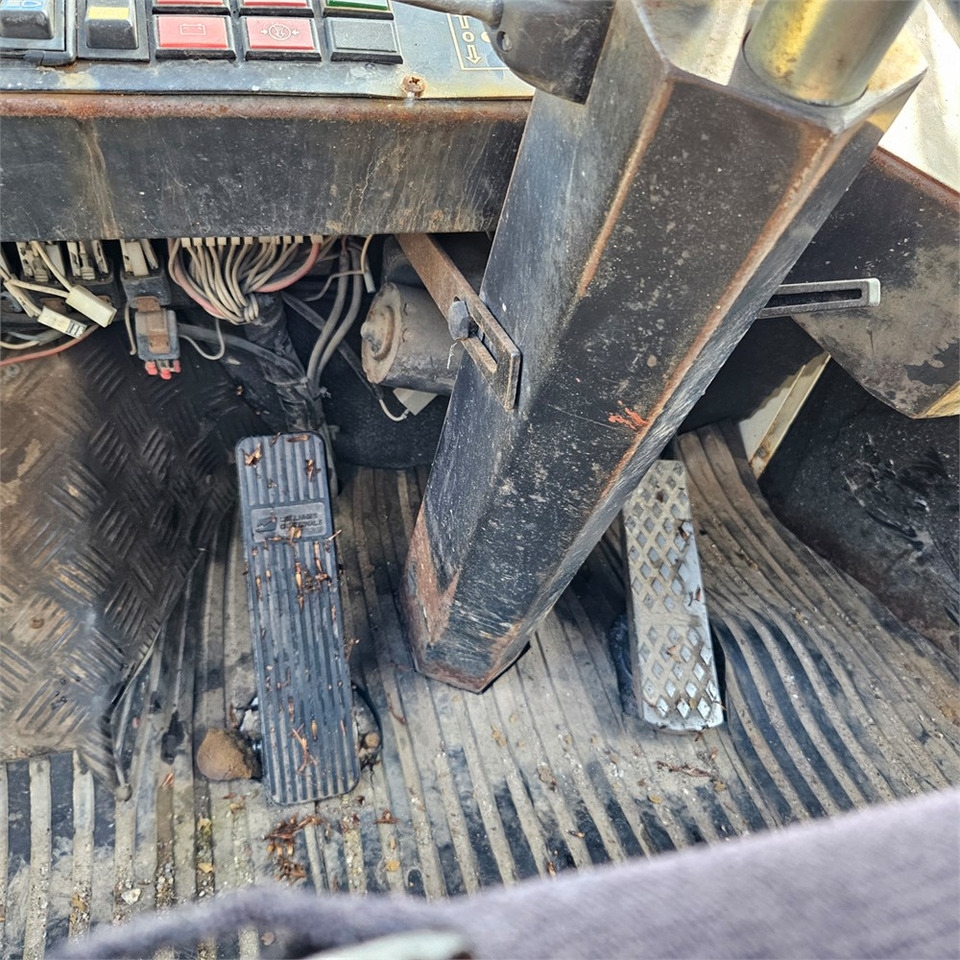 Chariot élévateur Svetruck 860: photos 16 Chariot élévateur Svetruck 860: photos 16