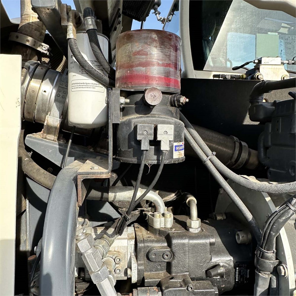 Pelle sur chenille Terex TC 125: photos 40 Pelle sur chenille Terex TC 125: photos 40