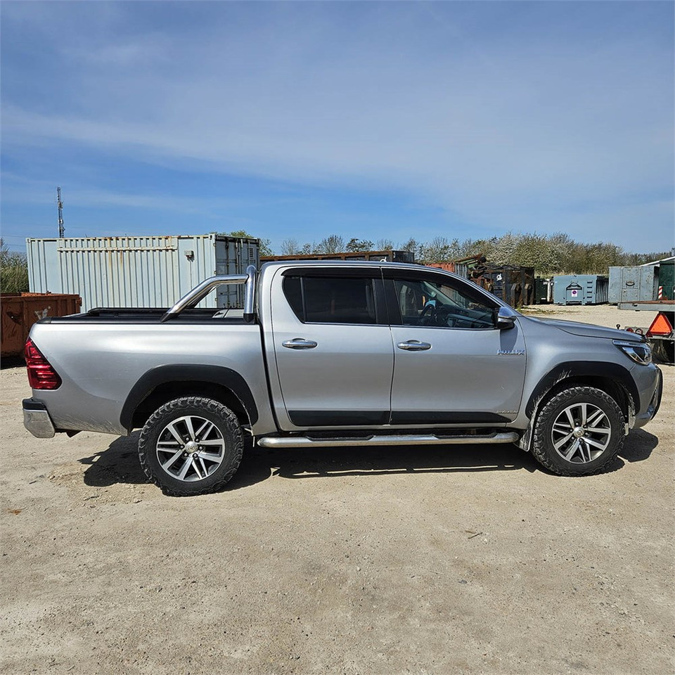 Toyota Hillux - Pick-up: photos 2 Toyota Hillux - Pick-up: photos 2