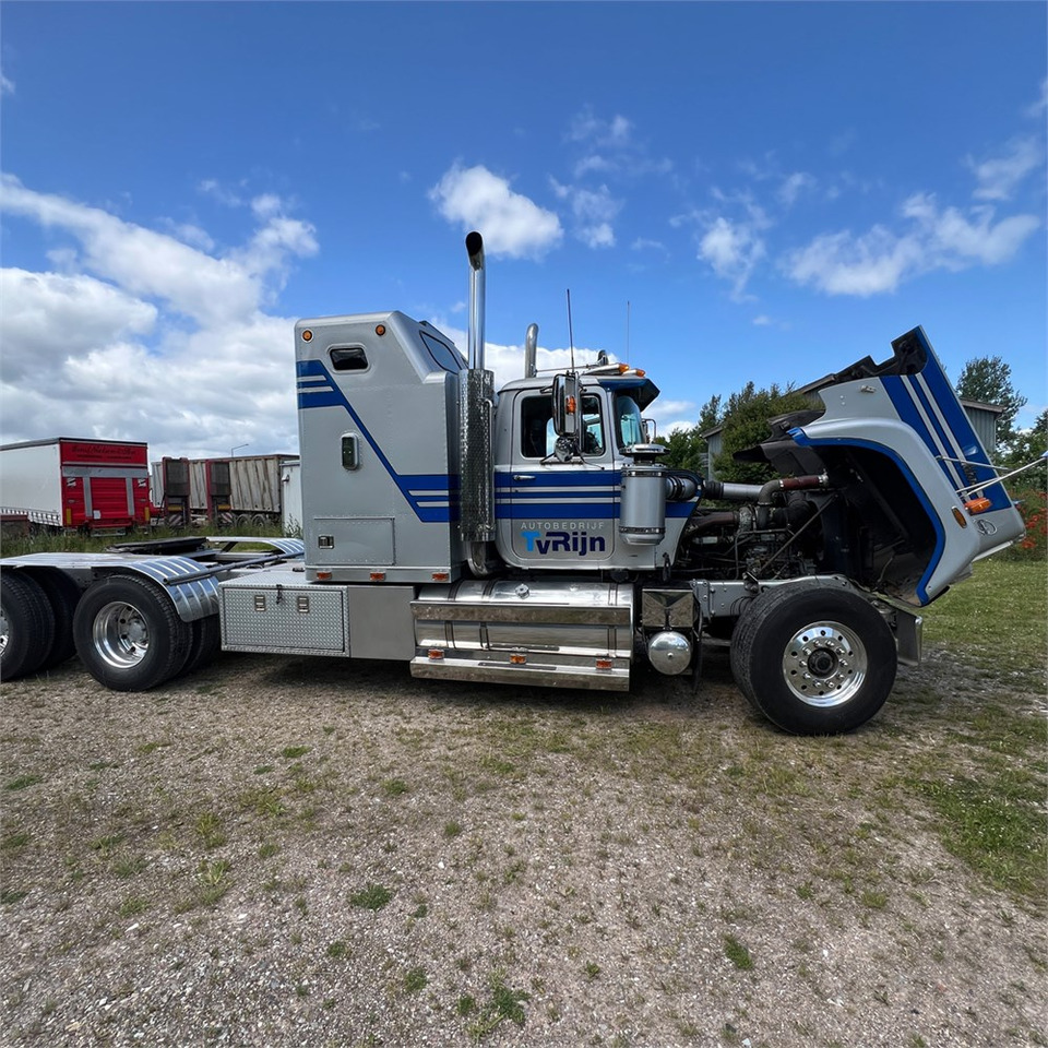 Tracteur routier Mack Superliner: photos 43