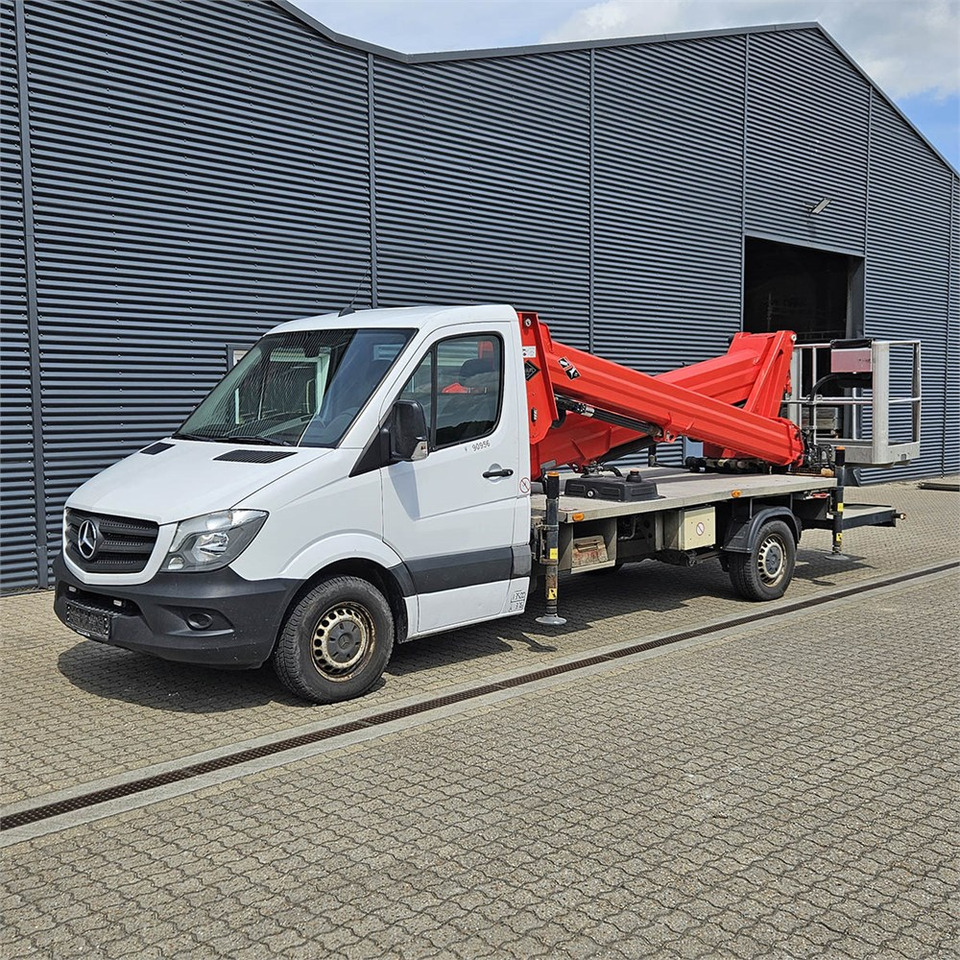 Versalift VTX-240 - Camion avec nacelle: photos 4 Versalift VTX-240 - Camion avec nacelle: photos 4