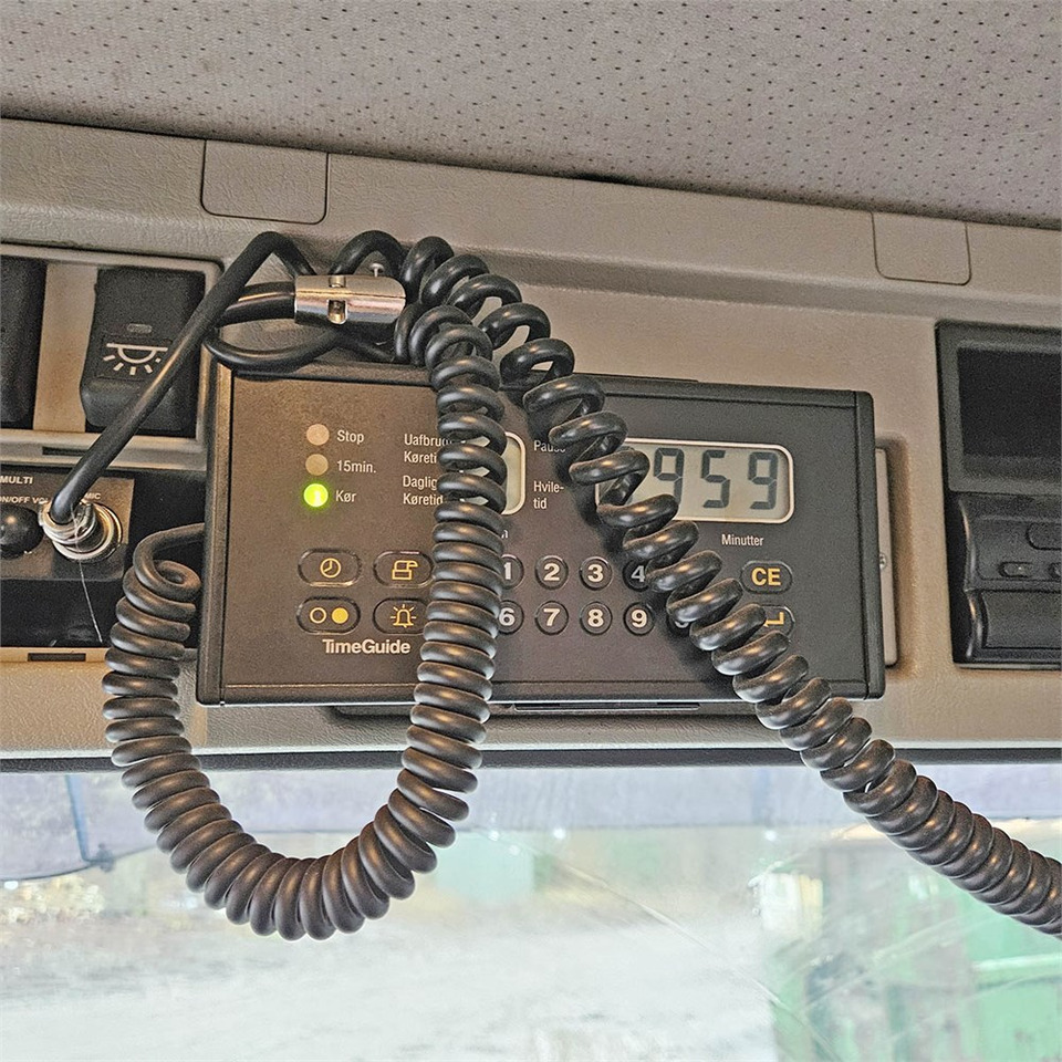 Camion ampliroll Volvo 420: photos 22