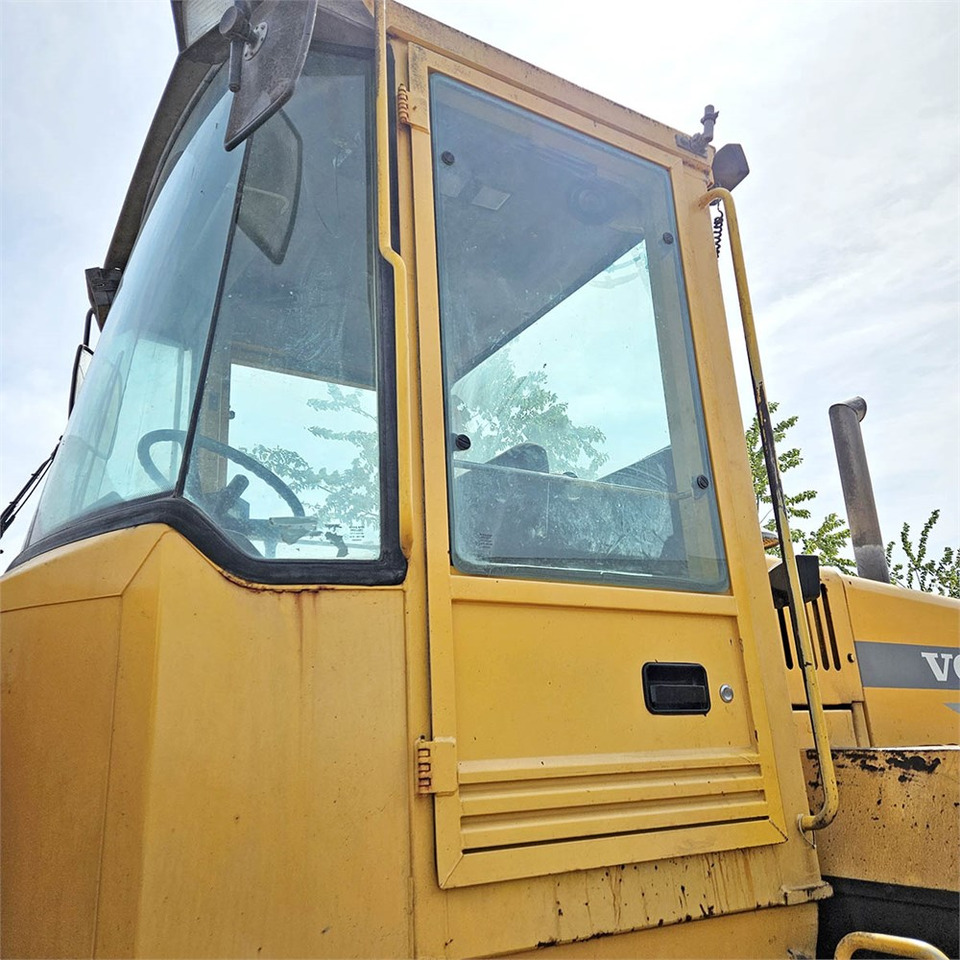 Chargeuse sur pneus Volvo L90C: photos 10