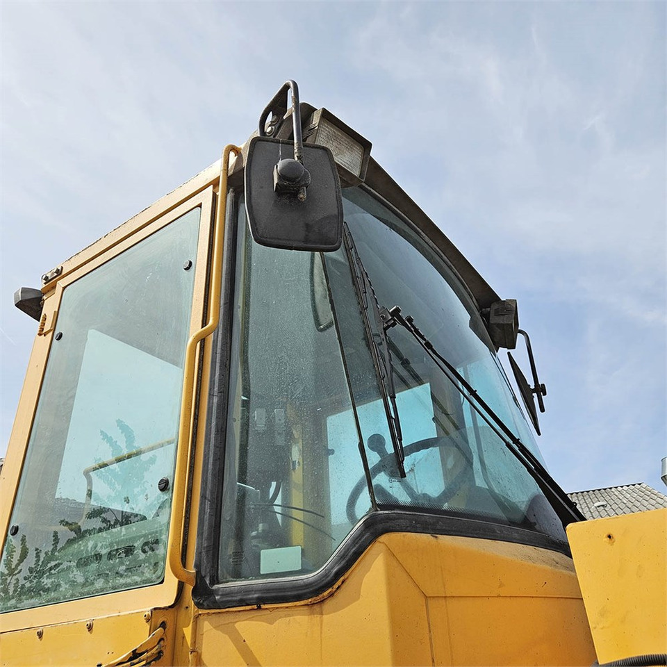 Chargeuse sur pneus Volvo L90C: photos 24