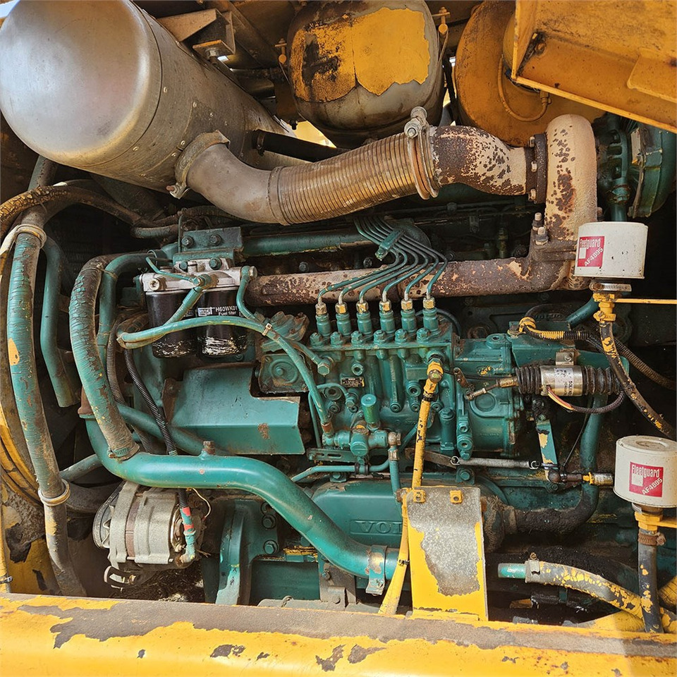 Chargeuse sur pneus Volvo L90C: photos 40