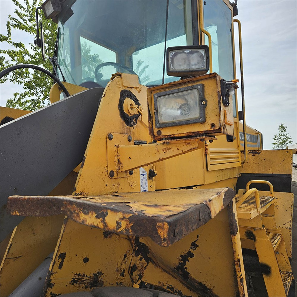 Chargeuse sur pneus Volvo L90C: photos 27