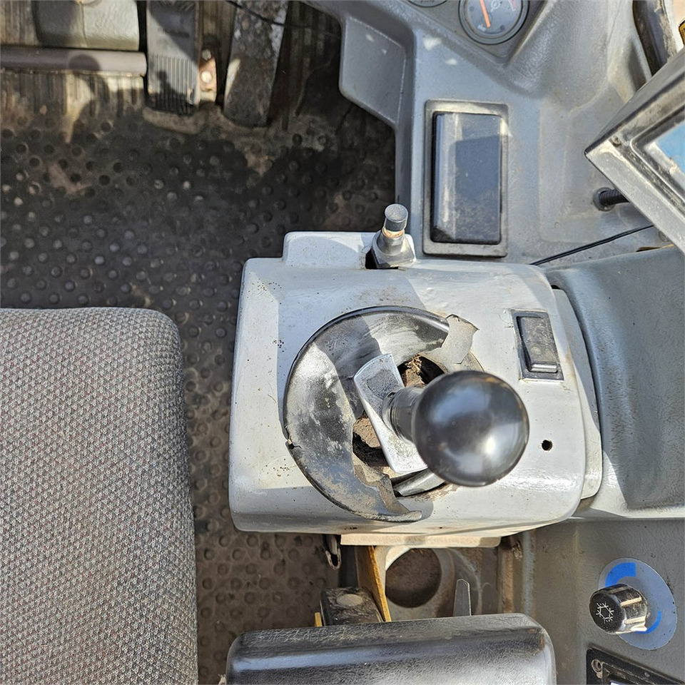 Chargeuse sur pneus Volvo L90C: photos 13