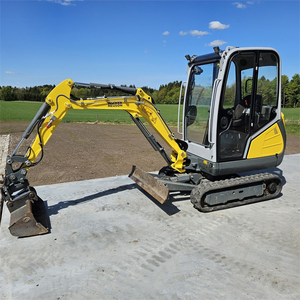 Wacker Neuson ET18 - Mini pelle: photos 1 Wacker Neuson ET18 - Mini pelle: photos 1