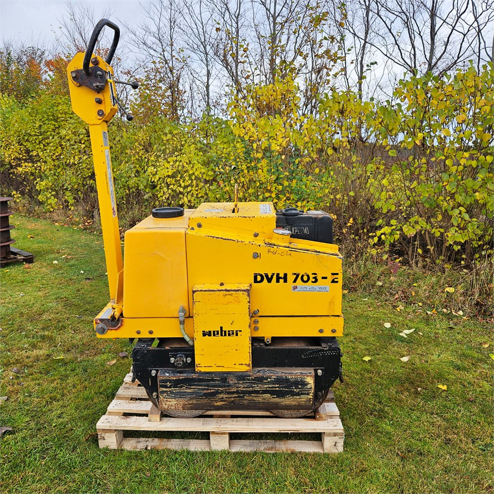 Weber DVH 703 E - Mini compacteur: photos 3 Weber DVH 703 E - Mini compacteur: photos 3