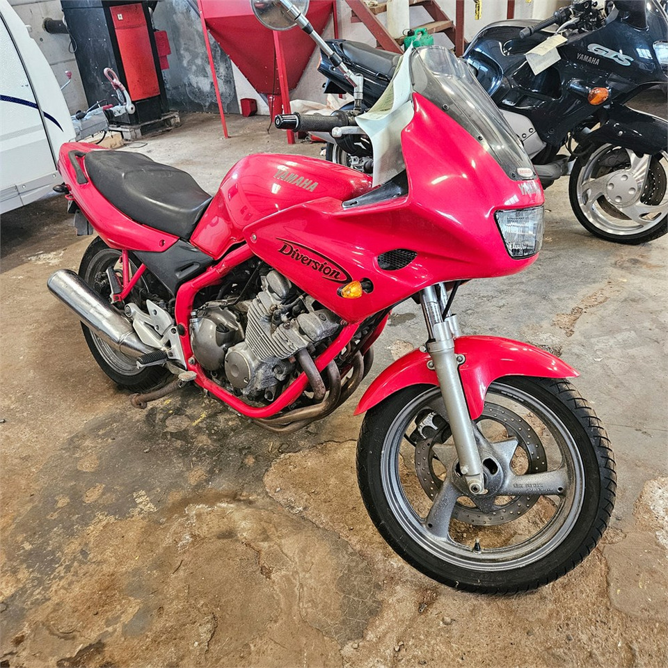 Motocyclette Yamaha XJ600 Diversion: photos 7