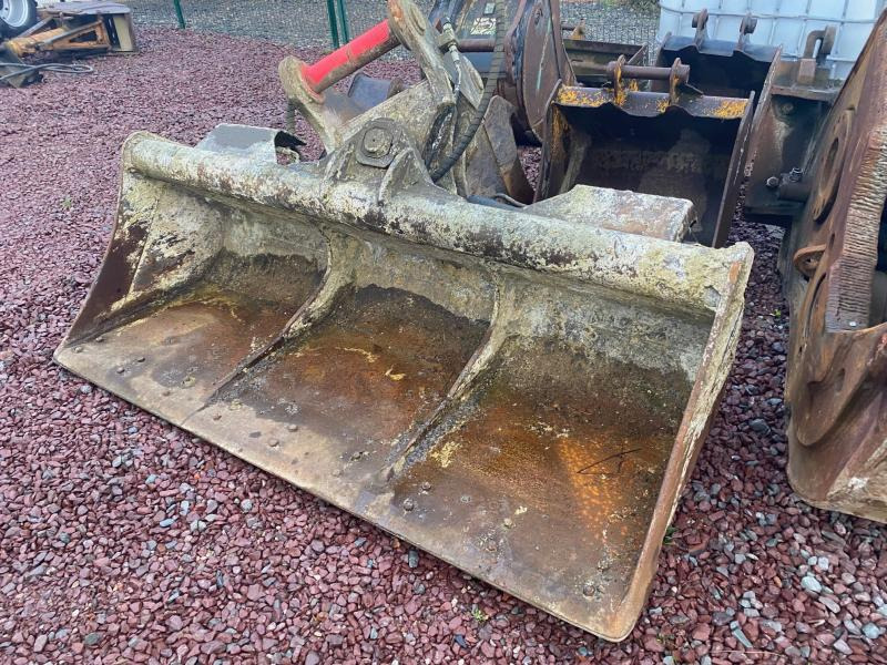 ARDEN EQUIPEMENT ORIENTABLE 2M20 - Godet pour pelle: photos 2 ARDEN EQUIPEMENT ORIENTABLE 2M20 - Godet pour pelle: photos 2