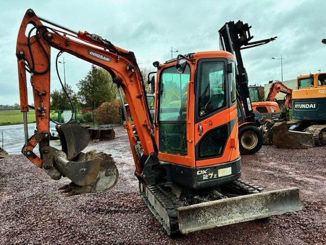 Doosan DX 27 Z - Mini pelle: photos 5 Doosan DX 27 Z - Mini pelle: photos 5