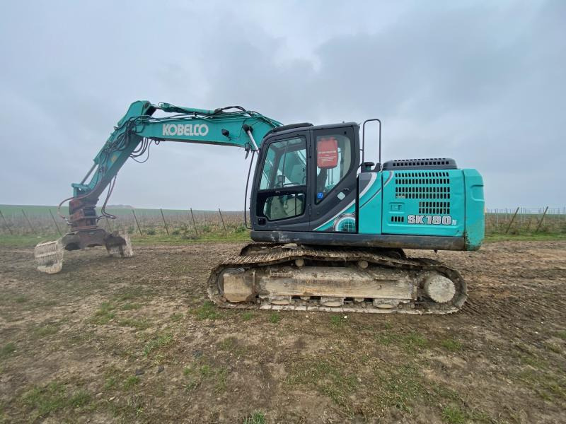 Kobelco SK 180N-10 - Pelle sur chenille: photos 1 Kobelco SK 180N-10 - Pelle sur chenille: photos 1