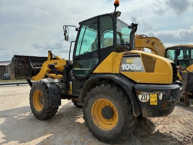 Komatsu WA100M6 - Chargeuse sur pneus: photos 3 Komatsu WA100M6 - Chargeuse sur pneus: photos 3