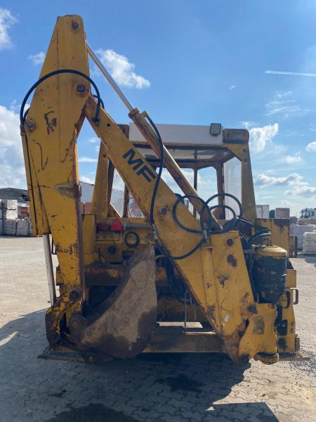 Massey Ferguson MF 50BII - Tractopelle: photos 5 Massey Ferguson MF 50BII - Tractopelle: photos 5