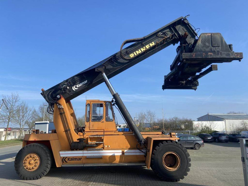 Kalmar DC4560RC4 - Reach stacker: photos 1 Kalmar DC4560RC4 - Reach stacker: photos 1
