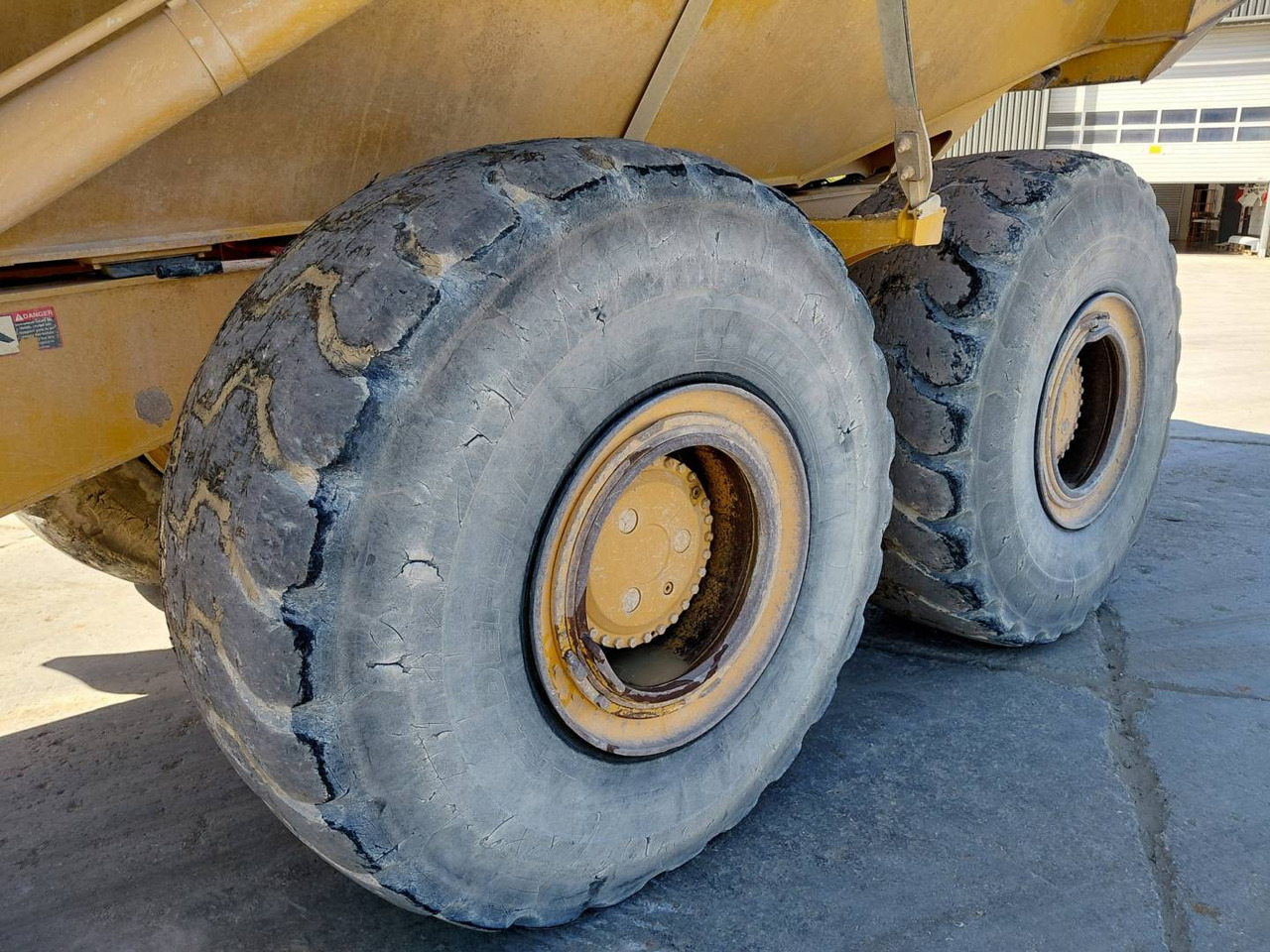 Tombereau articulé BELL EQUIPMENT NORTH AMERICA, INC. B40D: photos 8